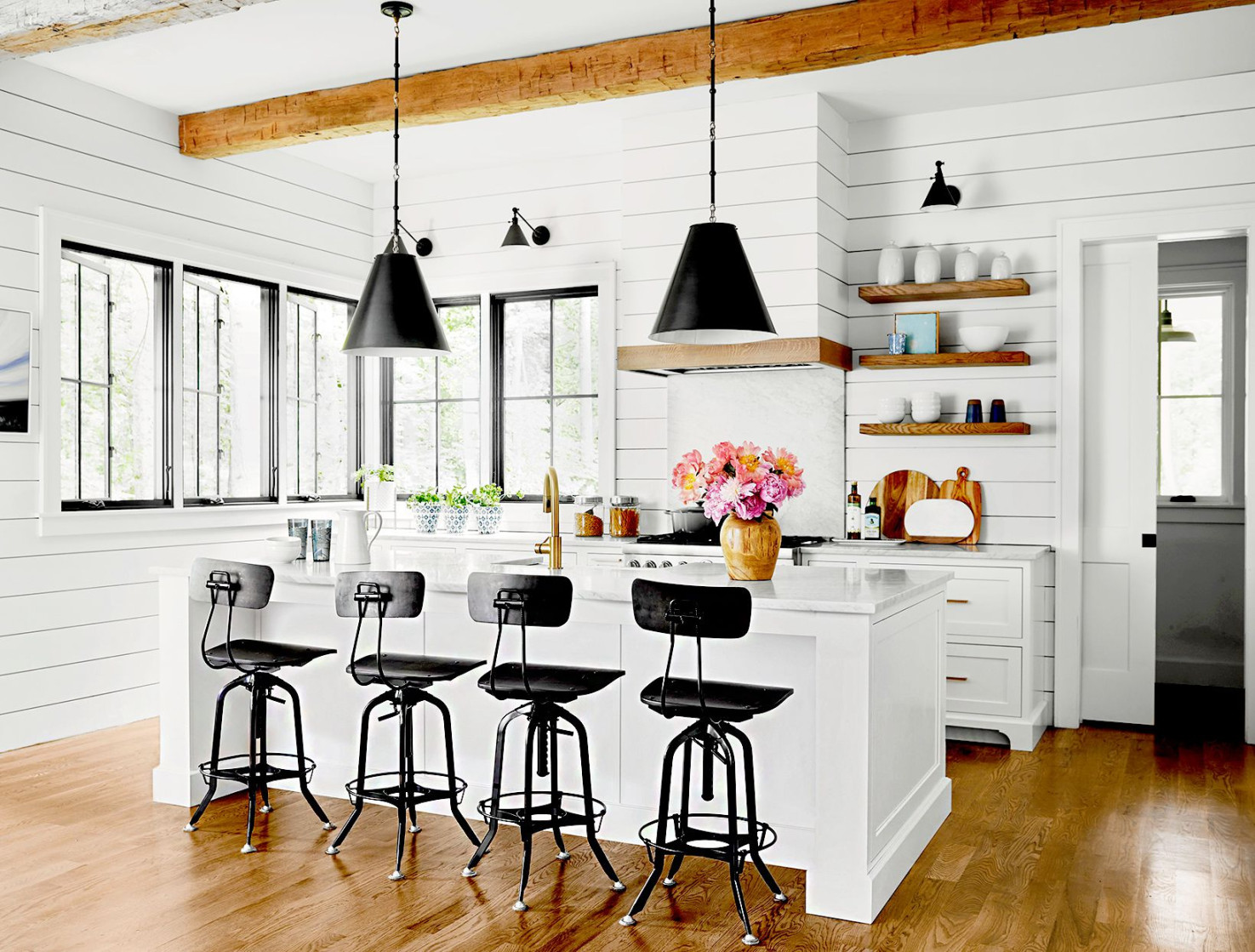 image.title Farmhouse Kitchen Ideas to Add Rustic Charm in Modern Spaces image