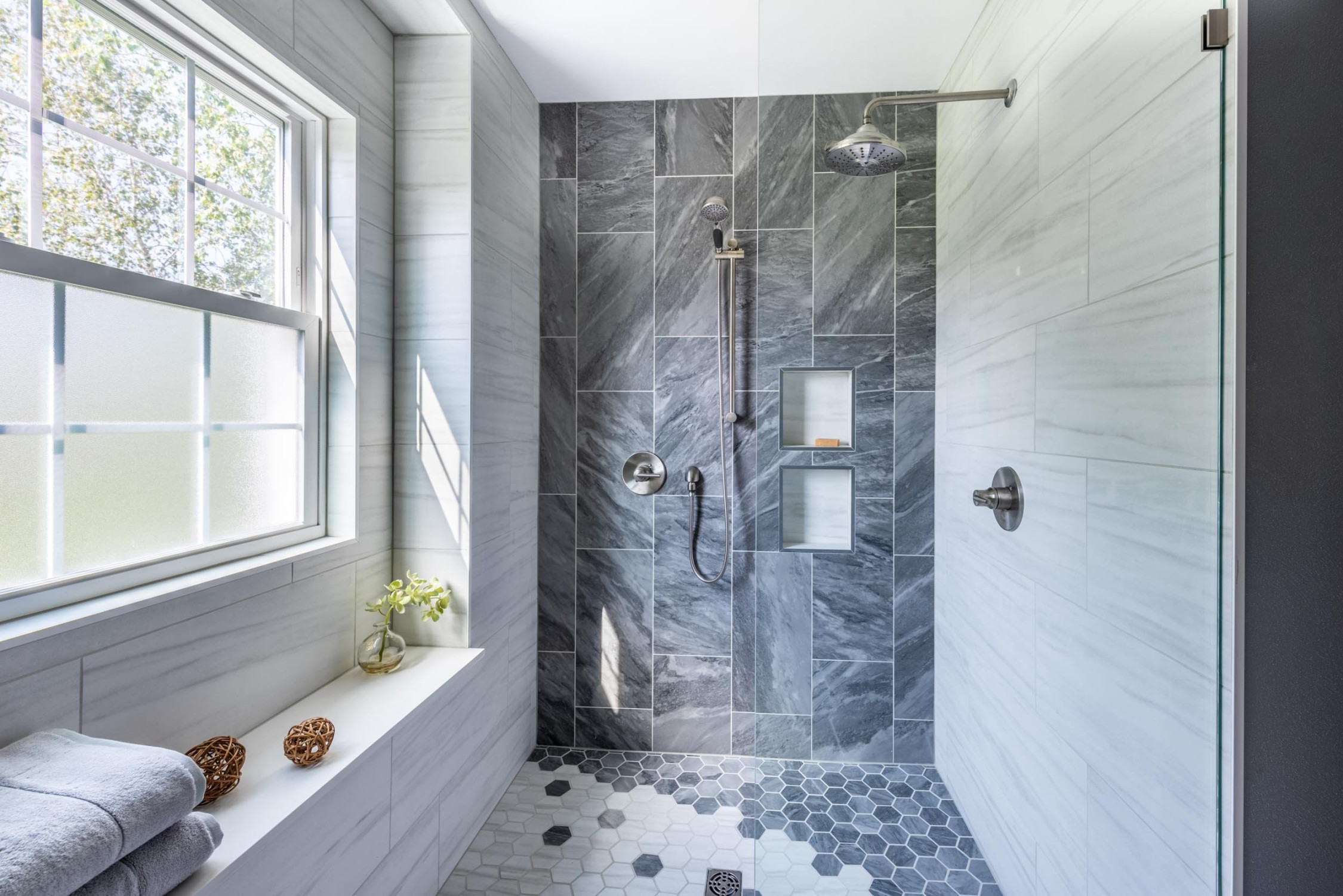 image.title The Pros and Cons of a Doorless Walk-In Shower Design When  image