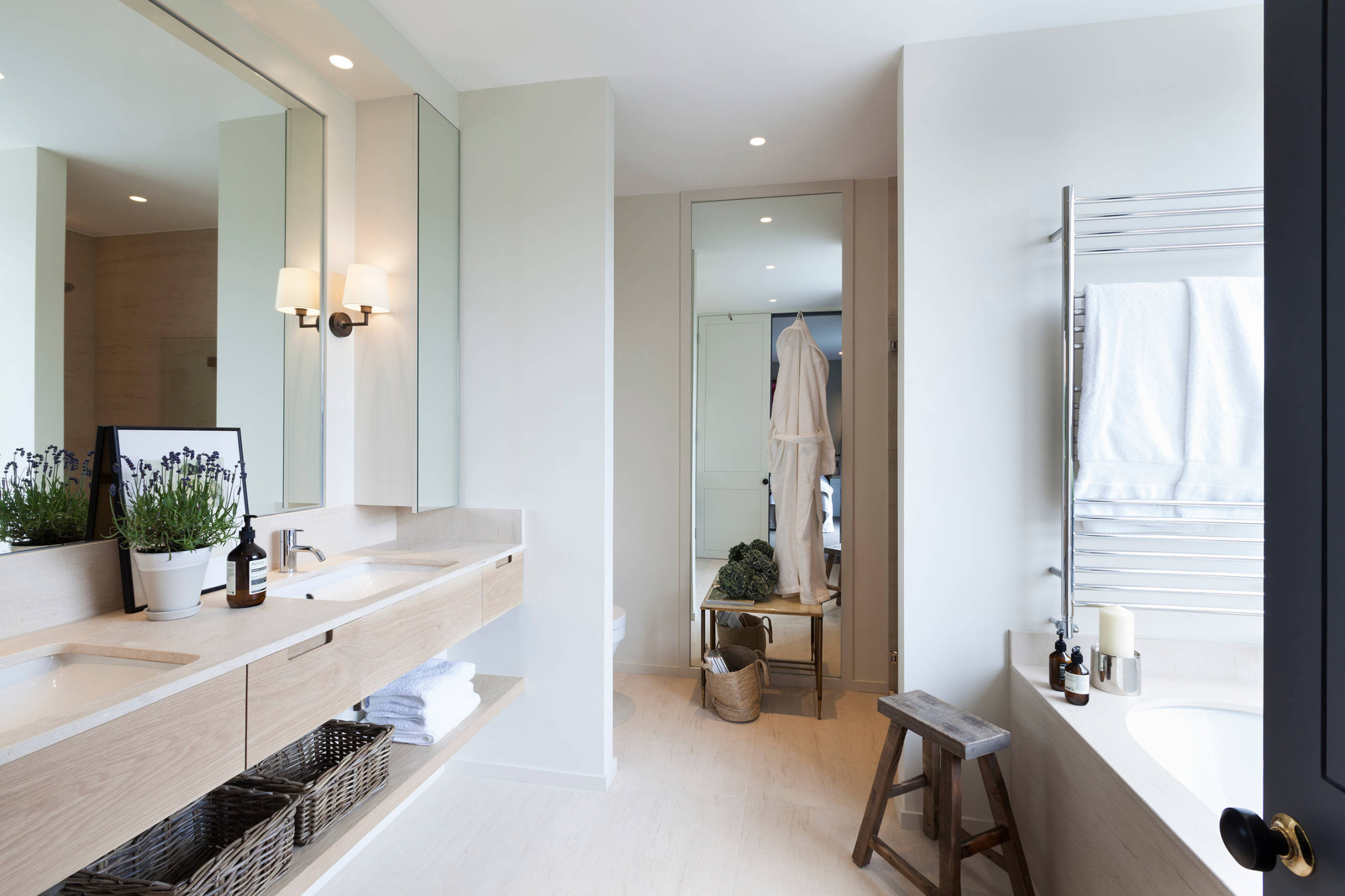 image.title Ways to Adapt the Floating Vanity Shelf Trend in Your Bathroom image