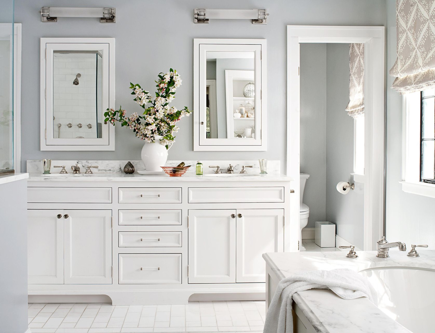 image.title White Bathroom Ideas for a Sparkling Space image